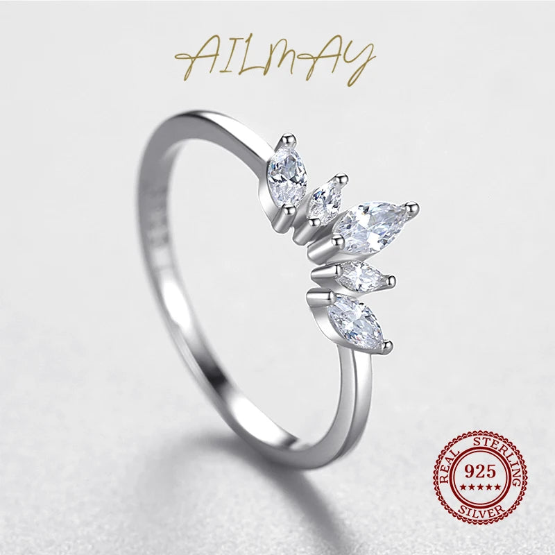 Ailmay Fashion 925 Sterling Silver Simple crown Finger Ring Elegant Clear Zircon Rings For Women Girls Party Accessories Jewelry