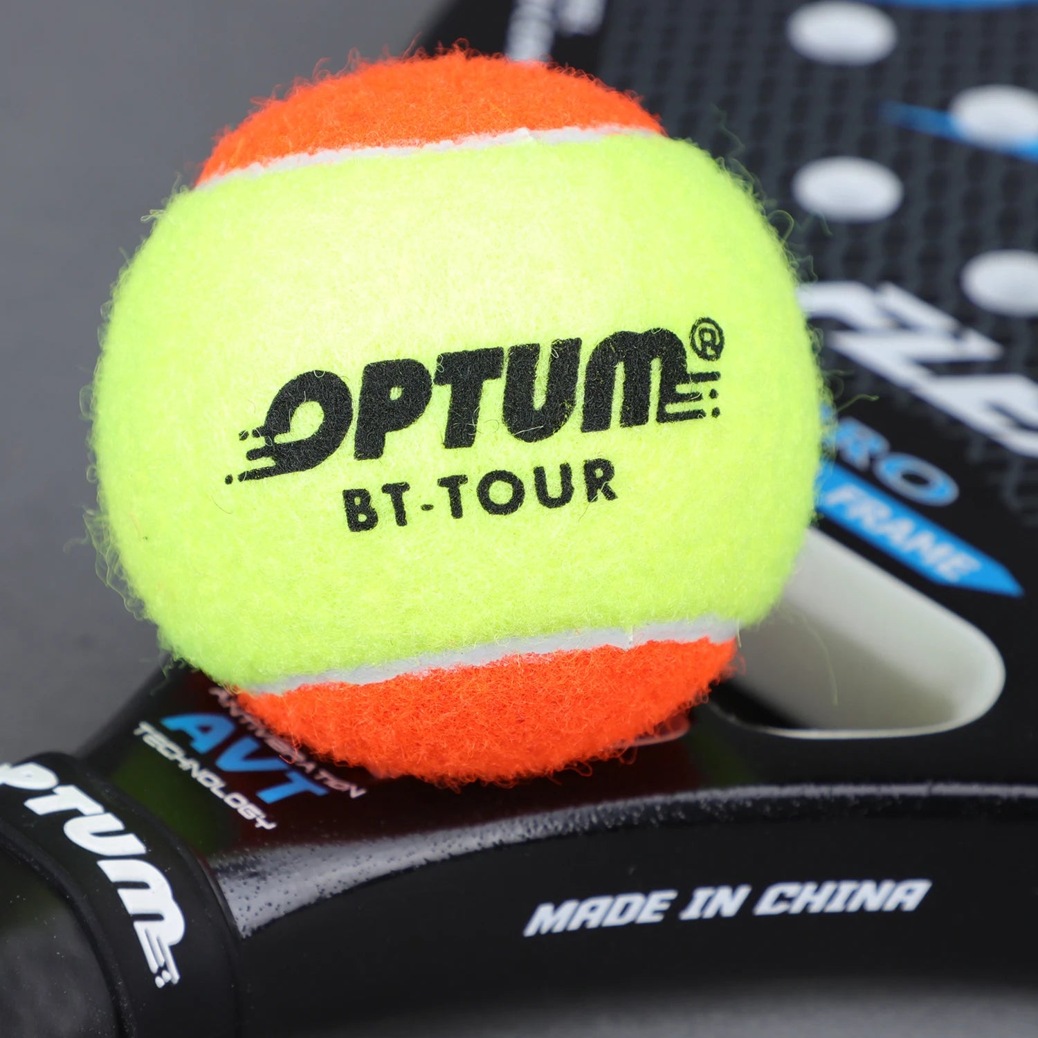 12 قطعة من كرات تنس الشاطئ OPTUM BT-TOUR 50% ضغط مع حقيبة كتف شبكية