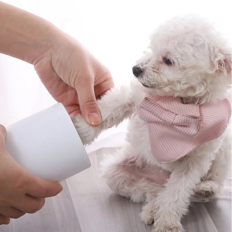 1Pcs Pet Foot Washer Cup Silicone Soft Foot Cup Cat Foot Cleaning Bucket Dog Paw Cleaner Cup Manual Quick Feet Wash Cleaner