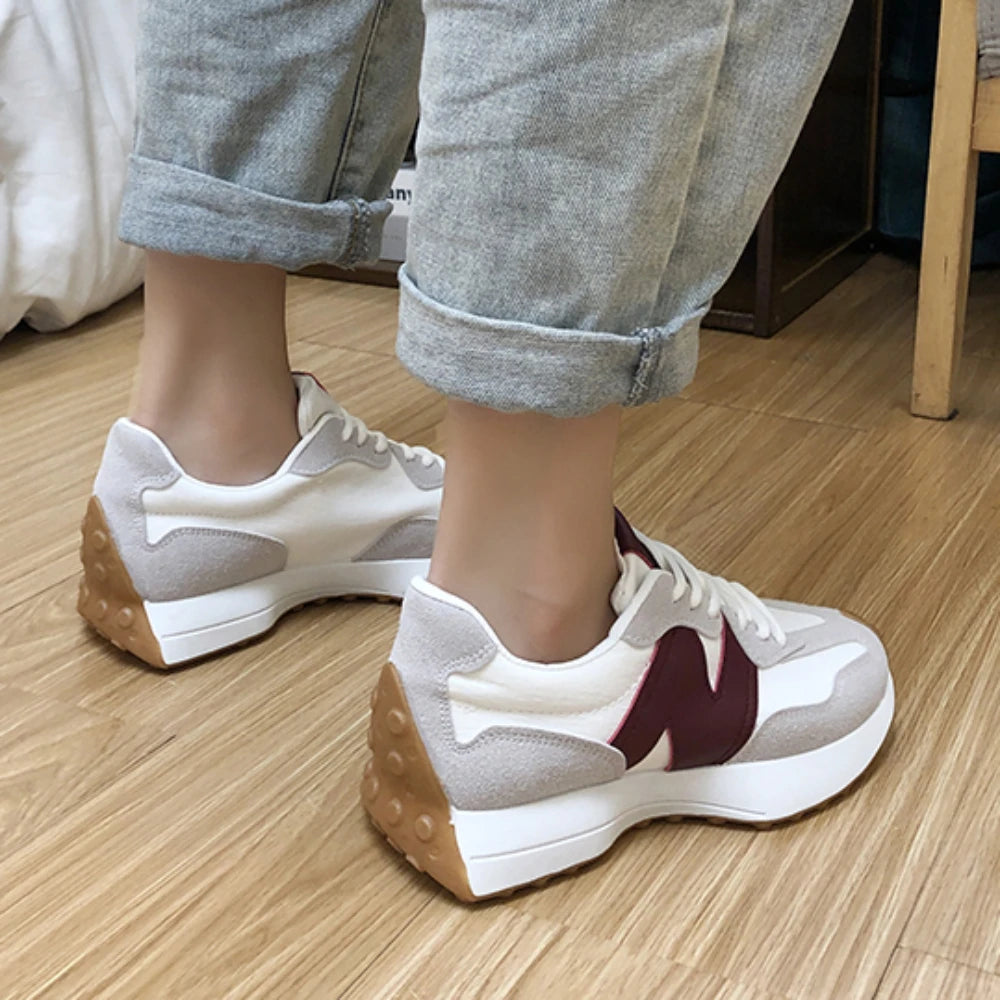 New Women's Causal Sneakers Summer Shoes Woman Fashion Breathable Lace Up Sports Shoes for Women Platform Walking Designer Shoes