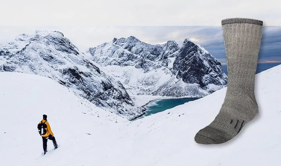 Mens 90% Merino Wool Hiking Cushion Socks Thermal Warm Crew Winter Boot Socks for Skiing Hiking Moisture Wicking