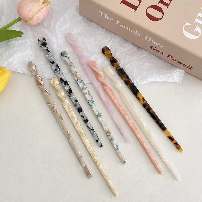 Bulbusbow's Chinese Style Vintage Resin Hair Sticks, featuring elegant geometric U-shape designs. Made from high-quality acetate resin, perfect for weddings, parties, and special occasions. Trendy and durable hair accessories for women.