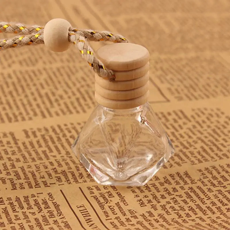 Perfume Bottle Scent Diffuser Hanging Empty Bottle Delicate Car Air Freshener Diffuser Auto Oil Fragrance Diffuser 8ml