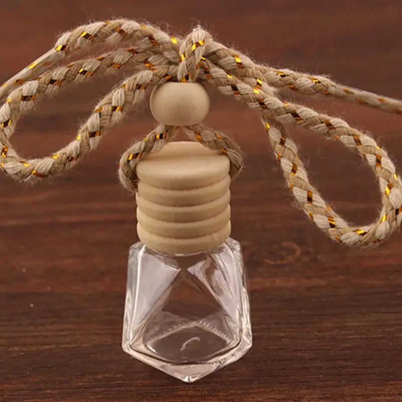 Perfume Bottle Scent Diffuser Hanging Empty Bottle Delicate Car Air Freshener Diffuser Auto Oil Fragrance Diffuser 8ml