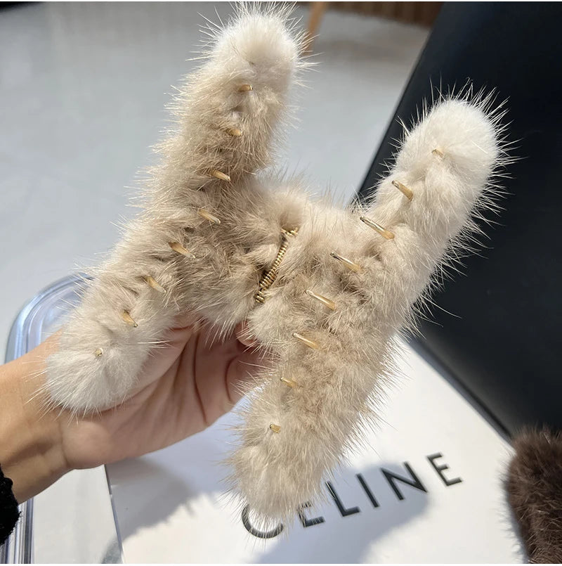 Real Mink Fur Barrettes Winter Fluffy Hair Claw Elegant Acrylic Hairpins Clip Crab Headwear for Women Girls Hair Accessories