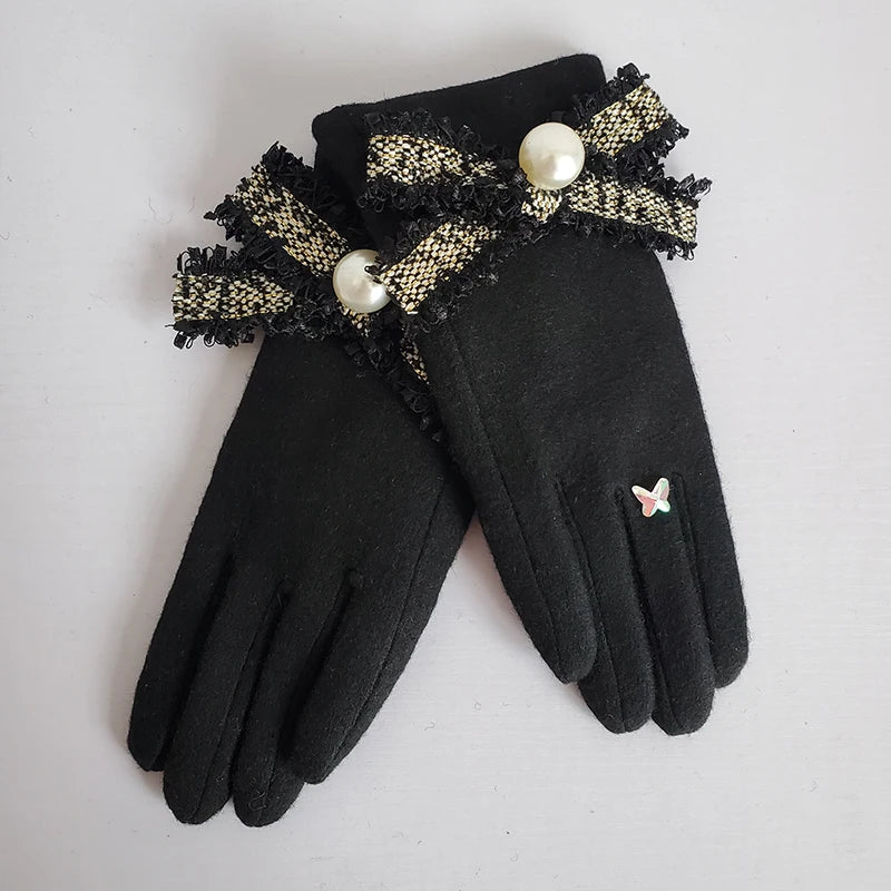 Luxury Winter Women Gloves Thick Plush Wool Black Gloves for Women Pearl Flower Bowknot Mittens for Elegant Lady Gift for Mom