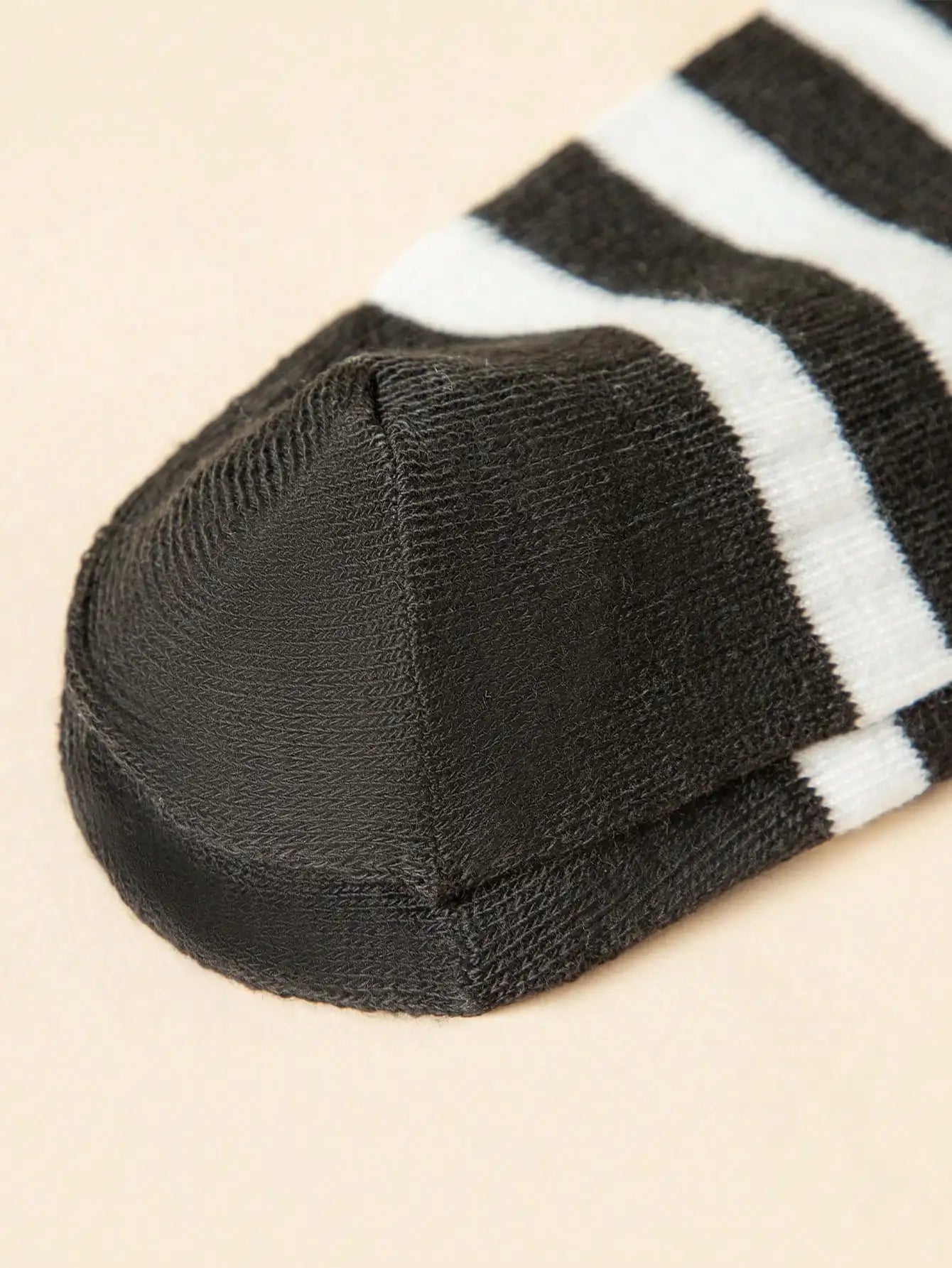 5 pairs of women's black and white striped socks, sports socks,  Crew socks, soft women's socks, cute socks, fashion socks