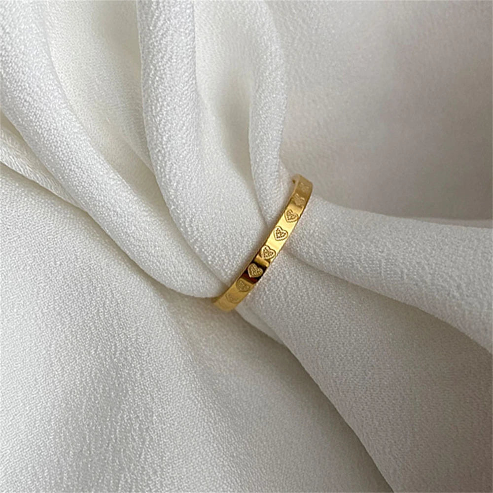 Golden Stainless Steel 2mm Heart Rings Women Size 5/6/7/8/9/10# Thin Finger Ring Wedding Band Engagement Jewelry Girlfriend Gift