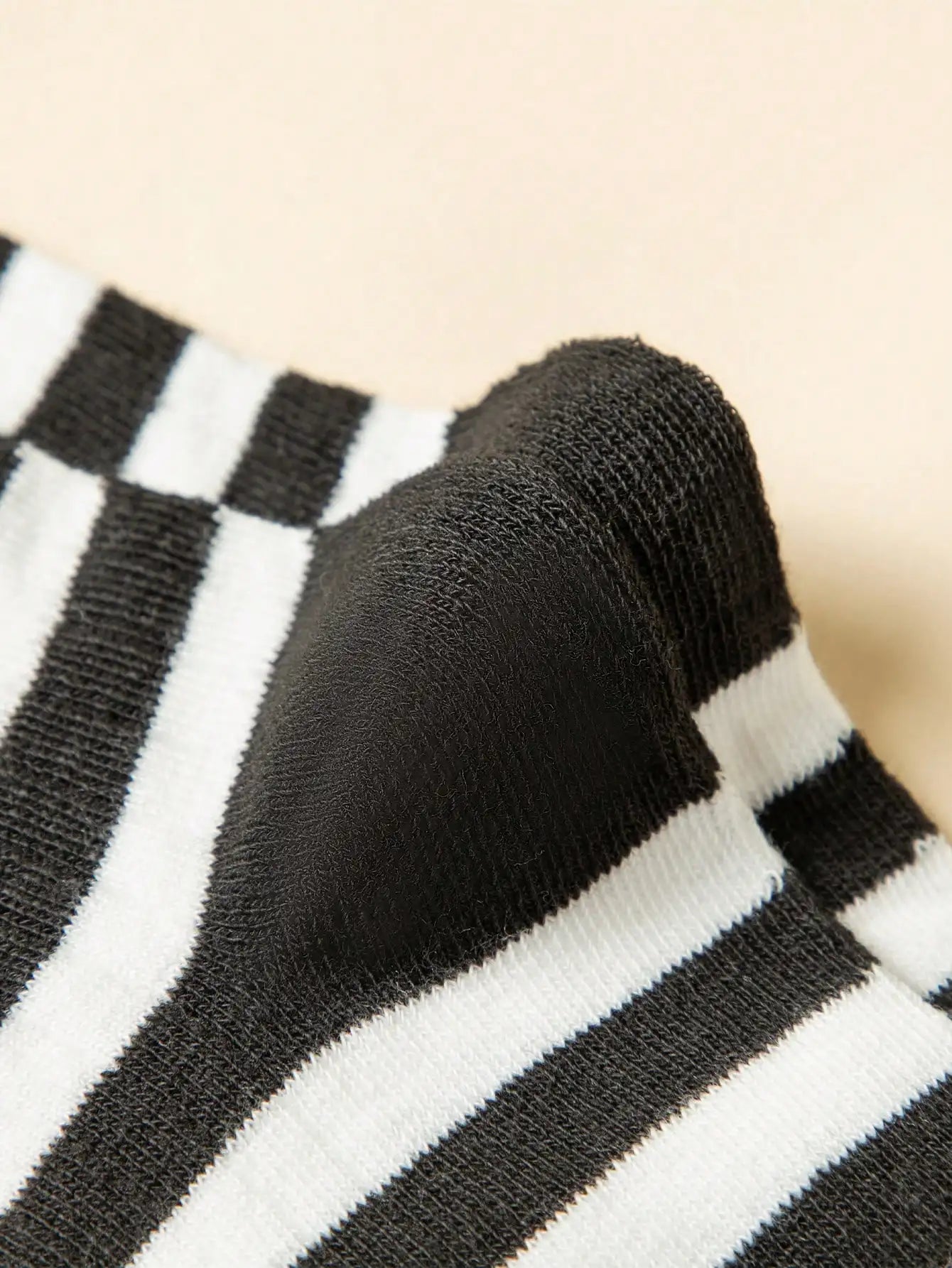 5 pairs of women's black and white striped socks, sports socks,  Crew socks, soft women's socks, cute socks, fashion socks