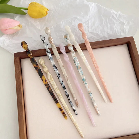 Bulbusbow's Chinese Style Vintage Resin Hair Sticks, featuring elegant geometric U-shape designs. Made from high-quality acetate resin, perfect for weddings, parties, and special occasions. Trendy and durable hair accessories for women.